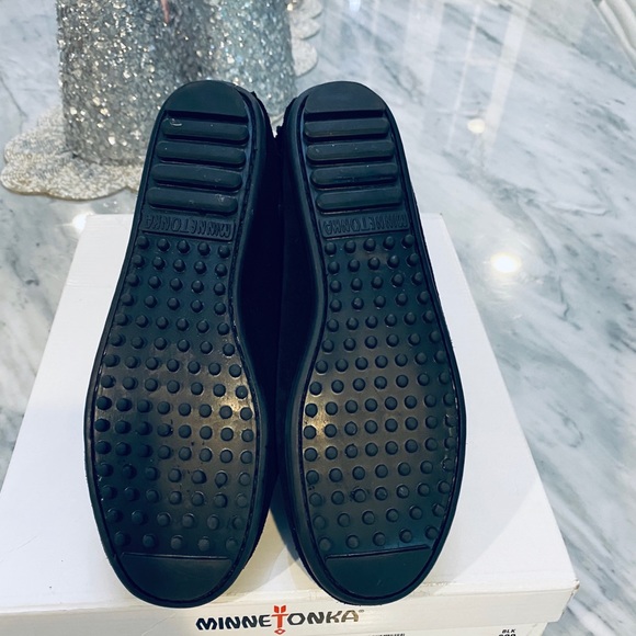 Minnetonka Fringe Bootie Moccasins 6 - Picture 2 of 2